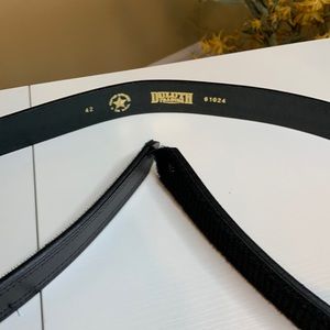Duluth black leather belt with Velcro closure size 42